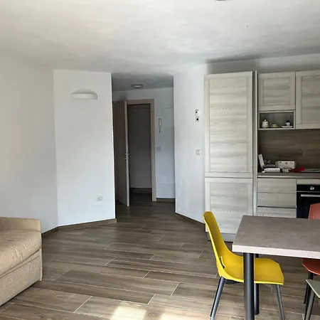 Maison Doel Apartment Ragoli